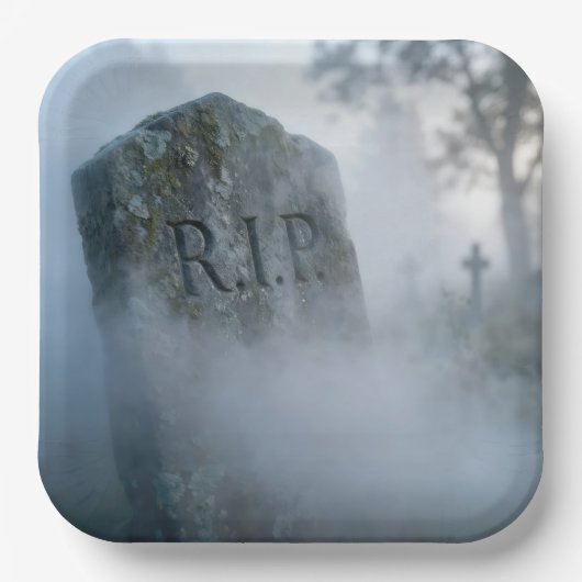 Halloween R.I.P. Grabstein im Nebel Pappteller (Vorderseite)
