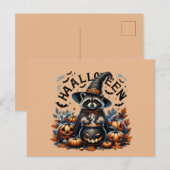 Halloween Raccoon Witch with Pumpkin Cauldron Feiertagspostkarte (Vorne/Hinten)