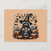 Halloween Raccoon Witch with Pumpkin Cauldron Feiertagspostkarte (Vorderseite)