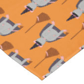 Halloween Rat und Broom Gemustert Tischdecke (Schrägansicht)
