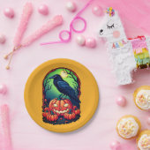 Halloween Raven in einem Kürbis Pappteller (Party)