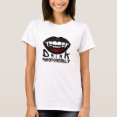 Halloween Red Lips Vampire Fangs Drink verantwortu T-Shirt (Vorderseite)