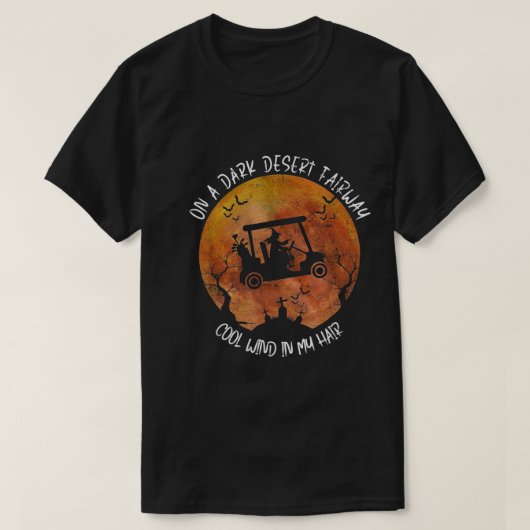 Halloween Reiten Golf Cart auf einer dunklen Wüste T-Shirt (Design vorne)