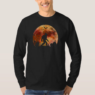Halloween Sasquatch auf einem Friedhof Gruseliger T-Shirt
