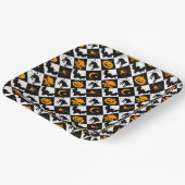 Halloween Schwarz-weiß Orange Harlequin Pattern Pappteller (Gewinkelt)