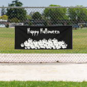Halloween Schwarz-weißer Schädelhaufen Banner (Insitu)