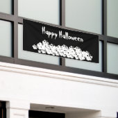 Halloween Schwarz-weißer Schädelhaufen Banner (Äußeres Gebäude)