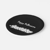 Halloween Schwarz-weißer Schädelhaufen Pappteller (Schrägansicht)