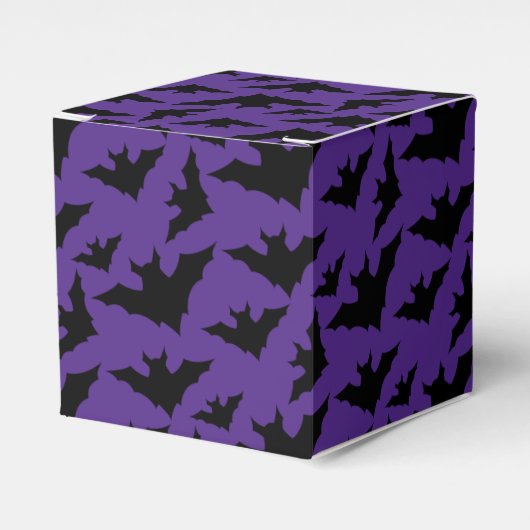 Halloween-Schwarzbats lila cooles, sprichwörtliche Geschenkschachtel (Vorderseite)