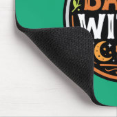 Halloween: schwarze Katze und Geist – Basic Witch. Mousepad (Ecke)