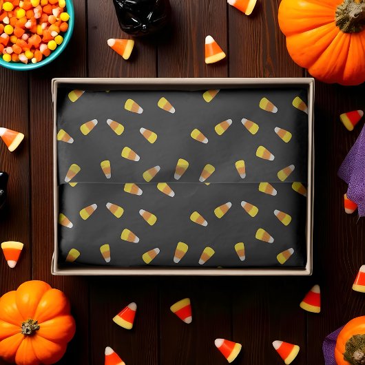 Halloween schwarzer Hintergrund mit Zuckermais Seidenpapier