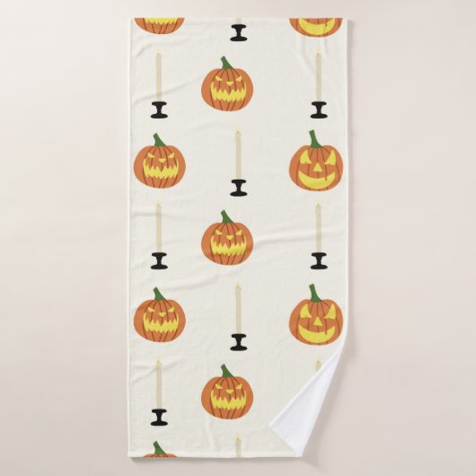 Halloween seamless pattern with pumpkins and candl badehandtuch (Badehandtuch)