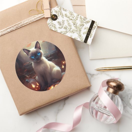 Halloween Siamkatze mit Pumpkins Beängstigend Runder Aufkleber (Schenken)