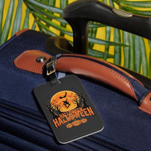 Halloween Skateboard Mond Design Halloween Gepäckanhänger (Vorderseite Insitu 1)
