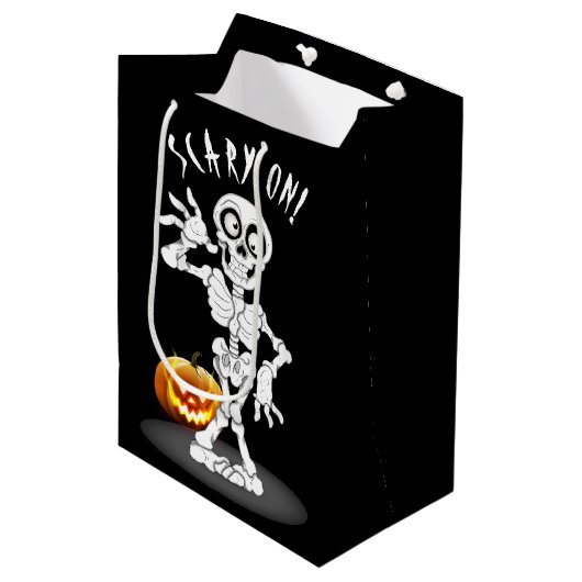 Halloween Skeleton auf Black Mittlere Geschenktüte (Vorderseite Schrägansicht)