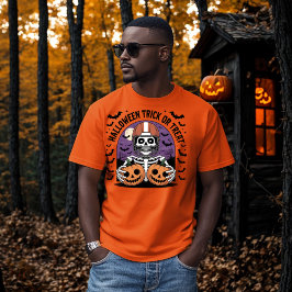 Halloween Skeleton Football Player Trick oder Treu T-Shirt