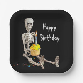 Halloween Skeleton Geburtstagskupcake auf schwarz Pappteller