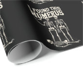 Halloween Skeleton I fand Humerus Funny Costume Geschenkpapier (Rolleneckpunkt)