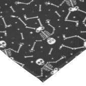Halloween Skeleton Muster Tischdecke (Schrägansicht)