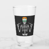 Halloween Skeleton Rock Hand Playing Drums Drinks Glas (Vorderseite)