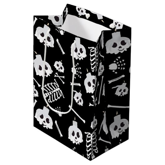 Halloween Skeleton Skull Bones Muster Mittlere Geschenktüte (Vorderseite Schrägansicht)