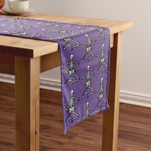 Halloween Skeleton Table Runner Kurzer Tischläufer (Beispiel)