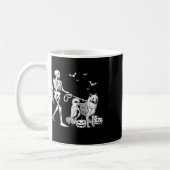 Halloween Skeleton Walking Samoyed Dog Kaffeetasse (Links)