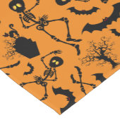 Halloween Skeletons Macabre Dance Kurzer Tischläufer (Ecke)