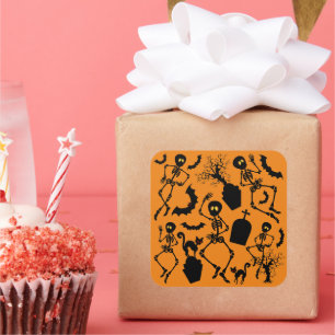 Halloween Skeletons Macabre Dance Quadratischer Aufkleber