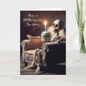 Halloween Skelett im alten Stuhl Karte (Vorderseite)