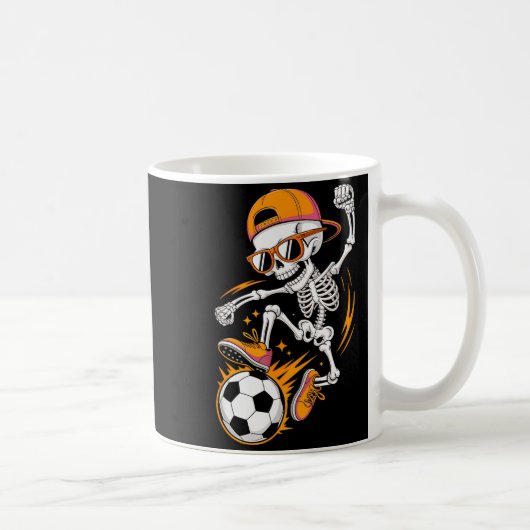 Halloween-Skelett Lustiges Fußball-Shirt für Teena Kaffeetasse (Rechts)