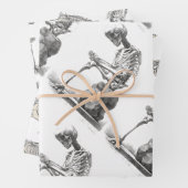 Halloween Skelett Sitting Anatomie Geschenkpapier Set (Beispiel)