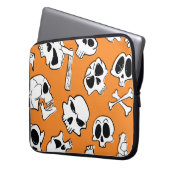 Halloween Skulls Knochen Doodle Muster Laptopschutzhülle (Vorderseite Links)