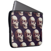 Halloween Skulls: Spooky Seamless Muster. Laptopschutzhülle (Vorne Rechts)