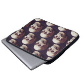 Halloween Skulls: Spooky Seamless Muster. Laptopschutzhülle (Vorne Knopf)