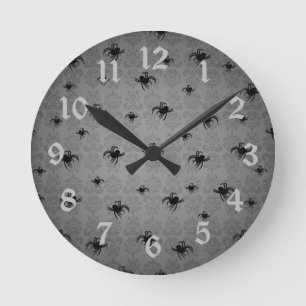Halloween spiders on gray faded elegant damask runde wanduhr