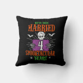 Halloween Spooktacular 4. Hochzeitstag Kissen (Rückseite)