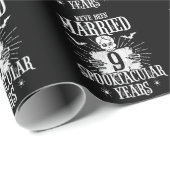 Halloween Spooktacular 9. Hochzeitstag Geschenkpapier (Rolleneckpunkt)