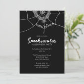 Halloween Spooktacular Spider Web QR Karte (Stehend Vorderseite)