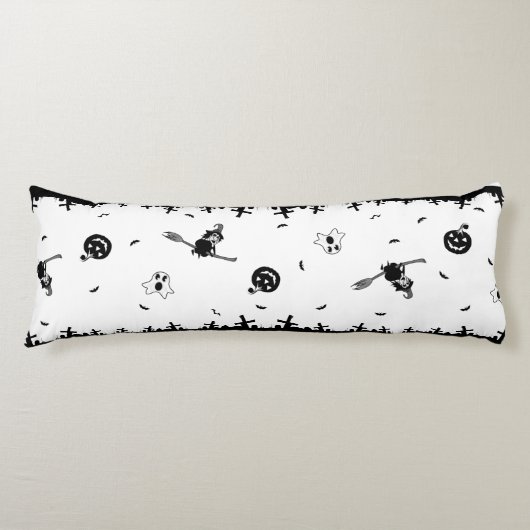 Halloween Spooky Black and White Seitenschläferkissen (Vorderseite)