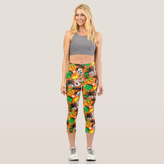 Halloween Spooky Candies Party Capri Leggings (Vorderseite)
