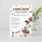 Halloween Spooky Goose Costume Party Einladung (Stehend Vorderseite)
