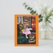 Halloween Süßigkeiten erbettelnde Kitty Postkarte (Stehend Vorderseite)