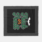 Halloween-Süßigkeiten oder Saures Fledermaus-Webde Fleecedecke (Vorderseite (Horizontal))