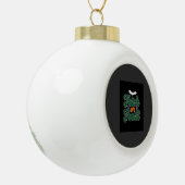 Halloween-Süßigkeiten oder Saures Fledermaus-Webde Keramik Kugel-Ornament (Links)