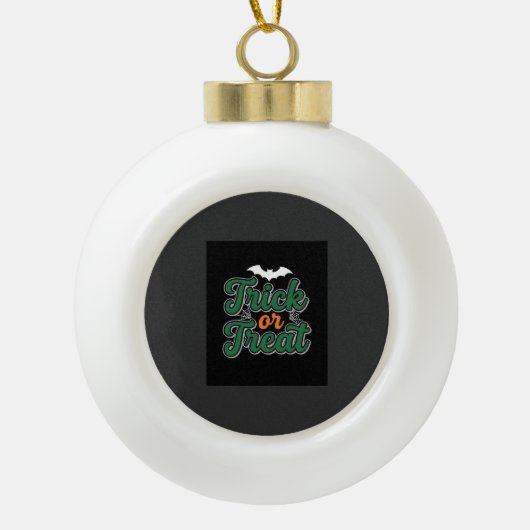 Halloween-Süßigkeiten oder Saures Fledermaus-Webde Keramik Kugel-Ornament (Vorderseite)