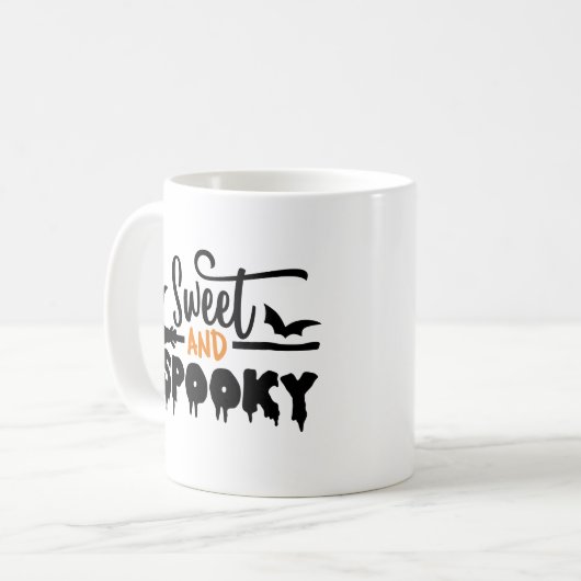 Halloween Sweet and Spooky Typografic Text Kaffeetasse (Vorderseite Links)