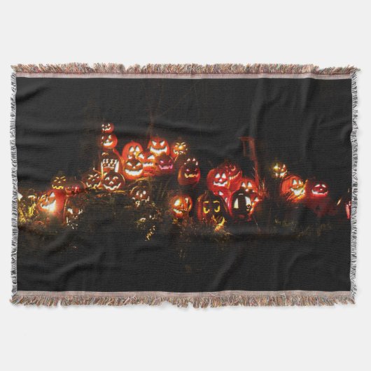 Halloween-Szene gefüllt mit Jack-O-Lanterns Decke (Vorderseite)