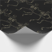 Halloween tanzende Skelette Geschenkpapier (Ecke)