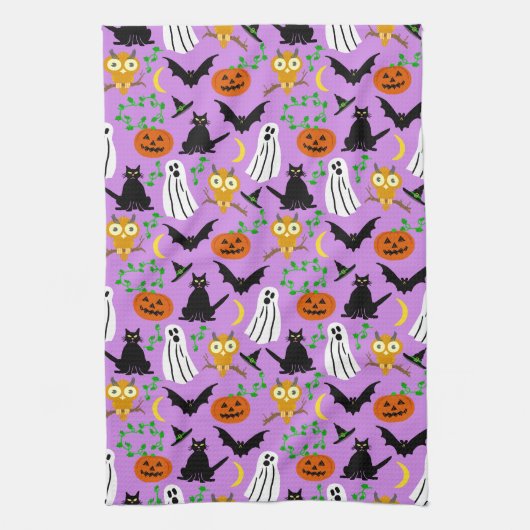 Halloween Theme Collage Toss Pattern Purple Geschirrtuch (Vertikal)